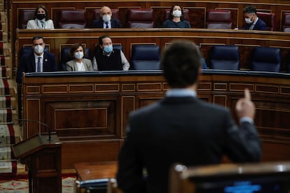 El líder del PP, Pablo Casado, durante su intervención en la sesión de control al Ejecutivo, este miércoles en el Congreso.