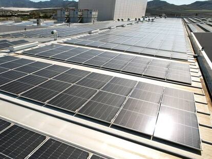 Instalación fotovoltaica para autoconsumo en La Comarca Meats (Murcia).