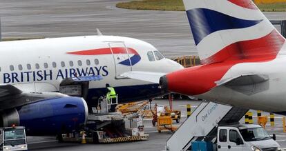 Aviones de la aerolínea británica British Airways en Heathrow, Londres