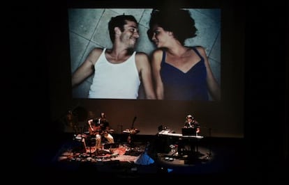 El espectáculo audiovisual 'Universo Humano', de Daniel Negrín, en la inauguración de la X edición de El Festivalito, en La Palma.
