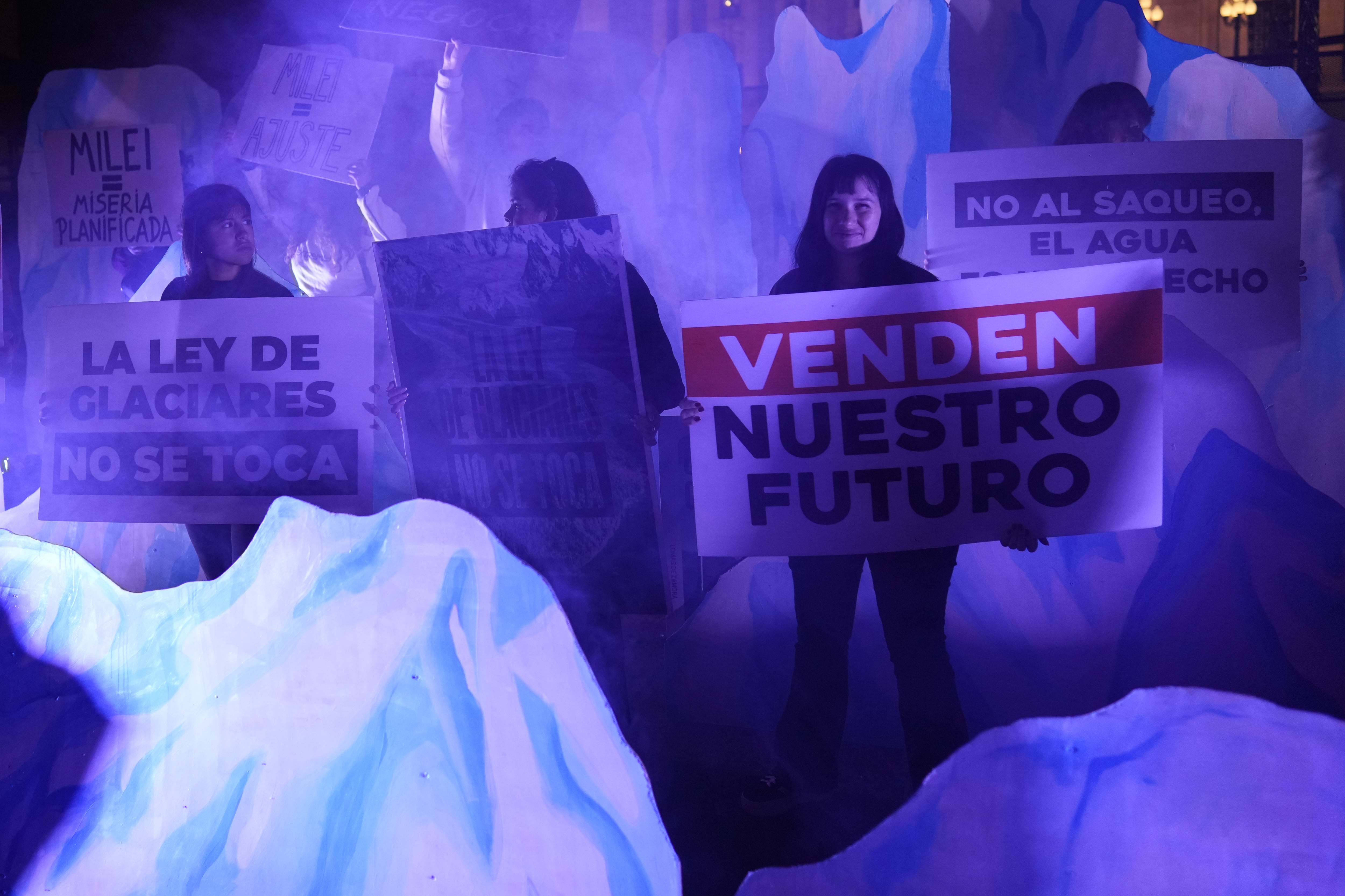 Más de 850.000 firmas ante la Justicia argentina contra la reforma de la Ley de Glaciares