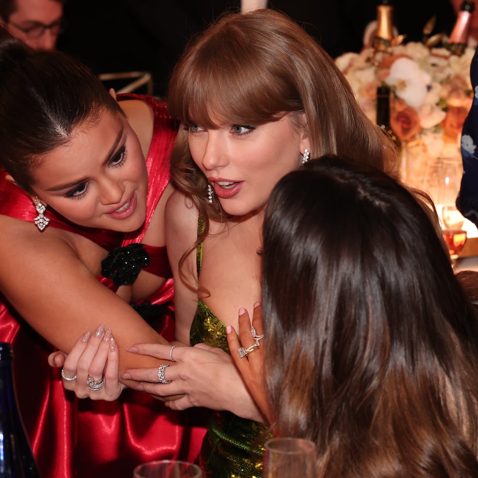 Taylor Swift: An all-powerful entourage headed by her 'ex-sister-in-law'  Selena Gomez | People | EL PAÍS English