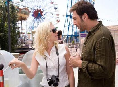 Scarlett Johansson y Javier Bardem, en una escena de <i>Vicky Cristina Barcelona</i>.