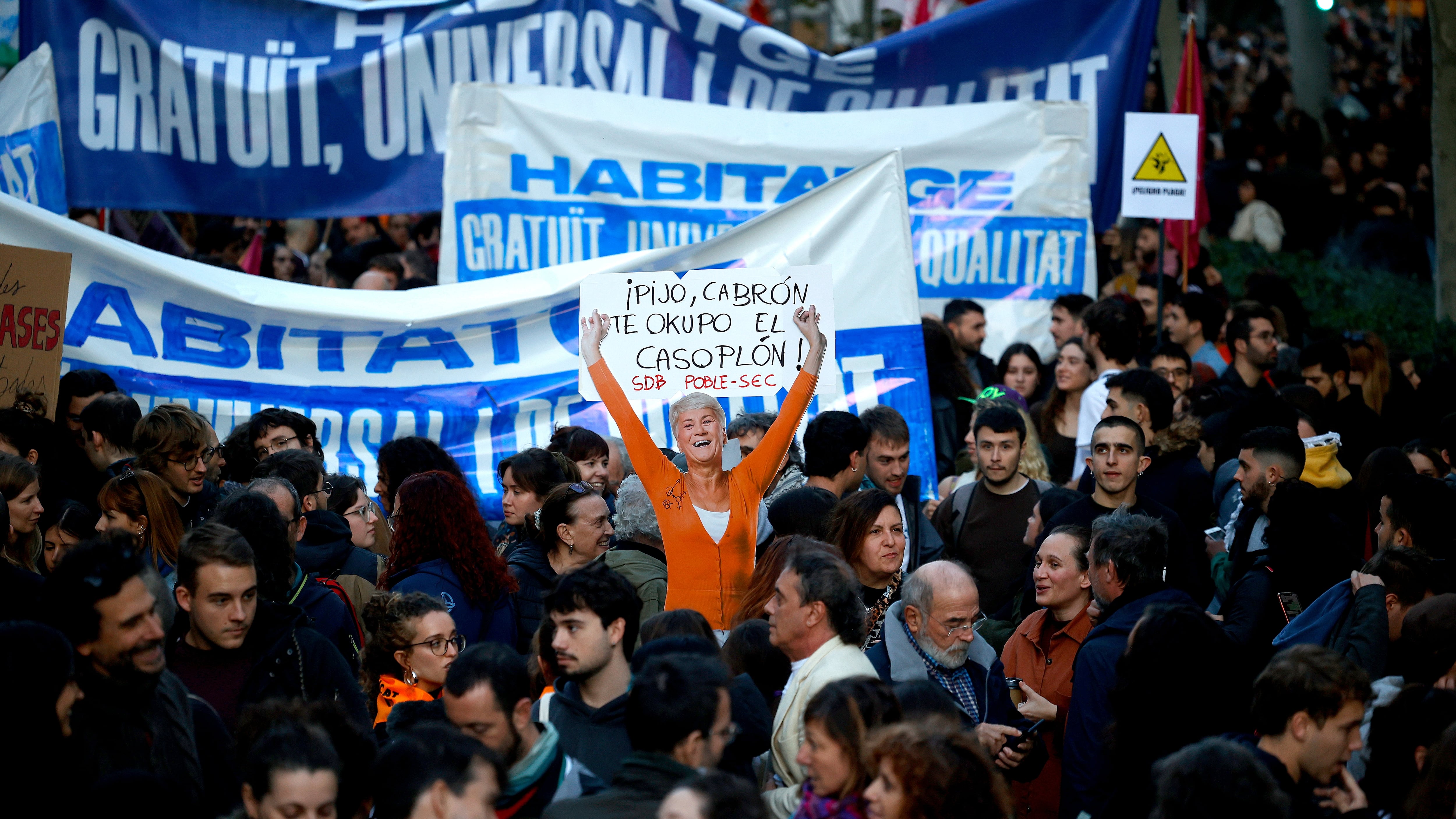 Masiva manifestación por la vivienda en Barcelona que reclama que bajen los precios del alquiler 