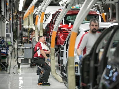 Cadena de montaje del Seat Leon, en la fábrica de Martorell.