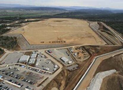 Terreno preparado para la construcción del reactor de fusión ITER en Cadarache (Francia).