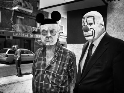 Luis Gordillo (izquierda) y Eduardo Arroyo, fotografiados por Jordi Socías para CA-RO-TA.