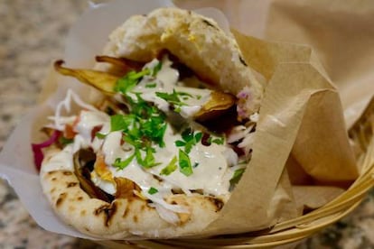 Sabij is an eggplant-based snack of Iraqi origin. 