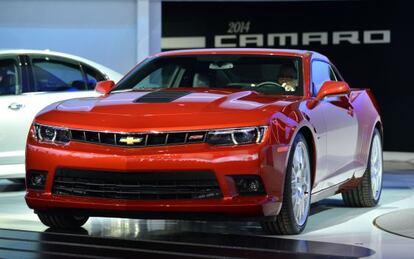 El modelo Camaro de Chevrolet en el Sal&oacute;n de Nueva York