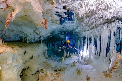 Una de las grutas sumergidas que forman parte del sistema Sac Actún, en Quintan Roo