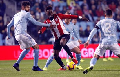 Williams trata de marcharse de varios rivales del Celta.