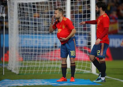 Jordi Alba celebra su gol.