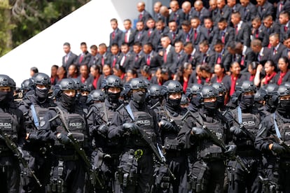 Ceremonia de entrega de armas en Quito (Ecuador) para la Policía Nacional, en enero.