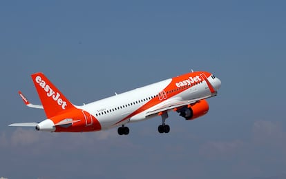 Un avión de Easyjet despega del aeropuerto de Niza (Francia) en mayo de 2018.