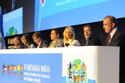 Mesa de apertura de la IV Conferencia mundial sobre la erradicación sostenida del trabajo infantil.