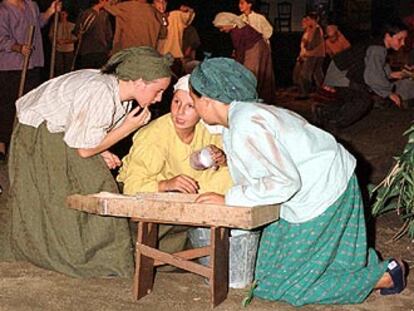 Unas niñas, durante el ensayo general de la obra, el pasado viernes.