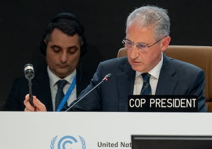 El presidente de la COP29, Mukhtar Babayev, la madrugada de este domingo durante el cierre de la cumbre de Bak, Azerbaiyn.