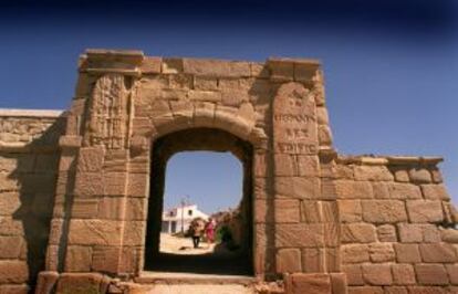 Puerta de la muralla de Tabarca.