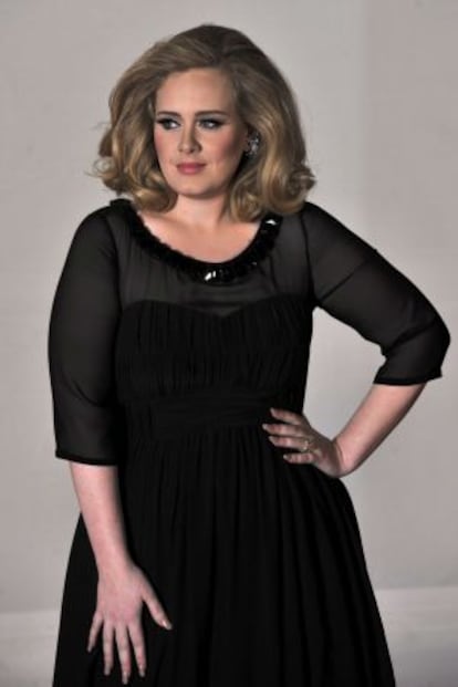 Adele, posando en la entrada de los premios Brit el pasado 21 de febrero en Londres.