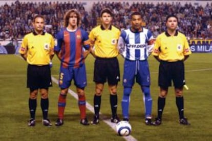 Mauro Silva, à direita, durante jogo contra o Barça.