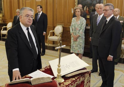 Juan Jos&eacute; Gonz&aacute;lez Rivas en el acto en el que tom&oacute; posesi&oacute;n como magistrado del Constitucional, en noviembre de 2012. 