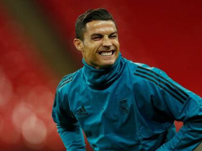 El jugador del Real Madrid, Cristiano Ronaldo, durante un entrenamiento del equipo previo a un partido de Champions.