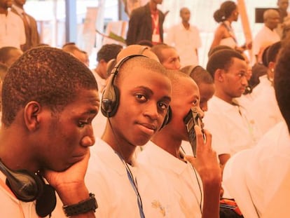 Israel, de República Democrática de Congo, en el Foro de los Niños en Burundi.