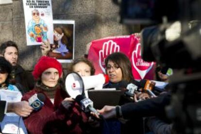 Manifestación contra los abusos de menores ante la Corte Suprema de Uruguay.