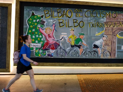 Un mural urbano en Bilbao, para dar la bienvenida al Tour de Francia 2023, que sale de la capital vizcaína con la Grand Départ Pays Basque, donde recorrerá tres etapas en el País Vasco.