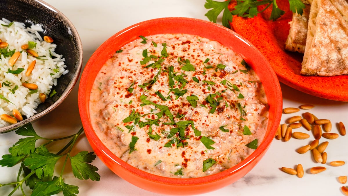 Shakrieh, una receta de carne con salsa de yogur para no olvidar Palestina