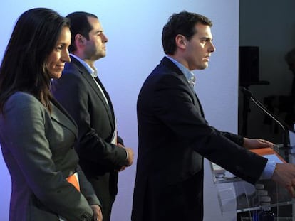 Begoña Villacís, junto al líder de C's, Albert Rivera.