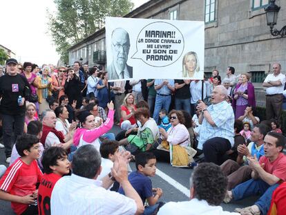Protesta contra el tralado de la Fundación Cela a Gaiás