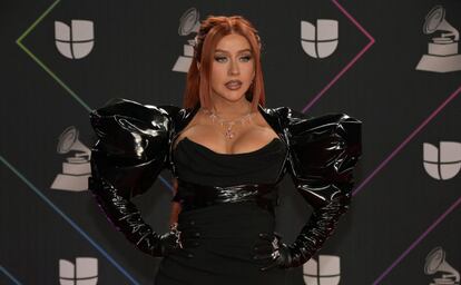 La cantante Christina Aguilera, durante su llegada a la 22ª edición de los Grammy Latinos.