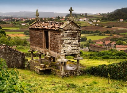 Un hórreo en San Martiño de Ozón, parroquia del 'concello' de Muxía (A Coruña).