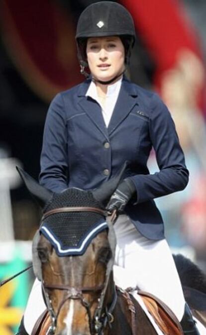 Jessica Springsteen en una competición de saltos.