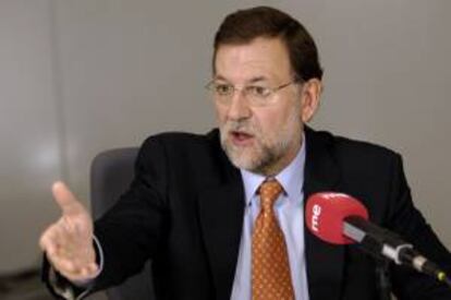 El presidente del PP, Mariano Rajoy, durante una entrevista en Radio Nacional de Espa?a (RNE). EFE/Archivo