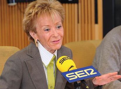 María Teresa Fernández de la Vega, durante la entrevista concedida al programa <i>Hoy por Hoy</i>.