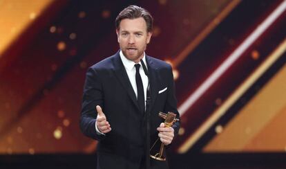 Ewan McGregor durante la recogida del galardón al mejor actor internacional en los premios Golden Camera, celebrados el 22 de febrero en Hamburgo.