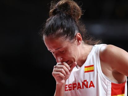 Laia Palau se lamenta tras la derrota de España ante Francia.