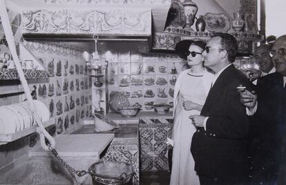 Grace Kelly y Rainiero Grimaldi, en la popular cocina valenciana del Museo Nacional de Cerámica González Martí
