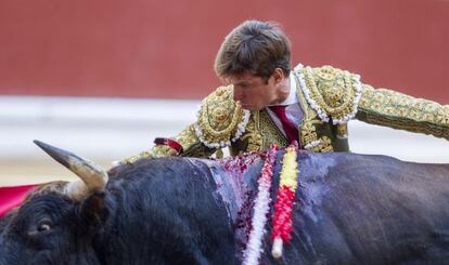 El Juli con su segundo toro