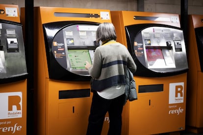 Máquinas de billetes de Rodalies en Barcelona.