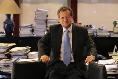 El presidente de AENA, Juan Ignacio Lema, en su despacho el pasado viernes.
