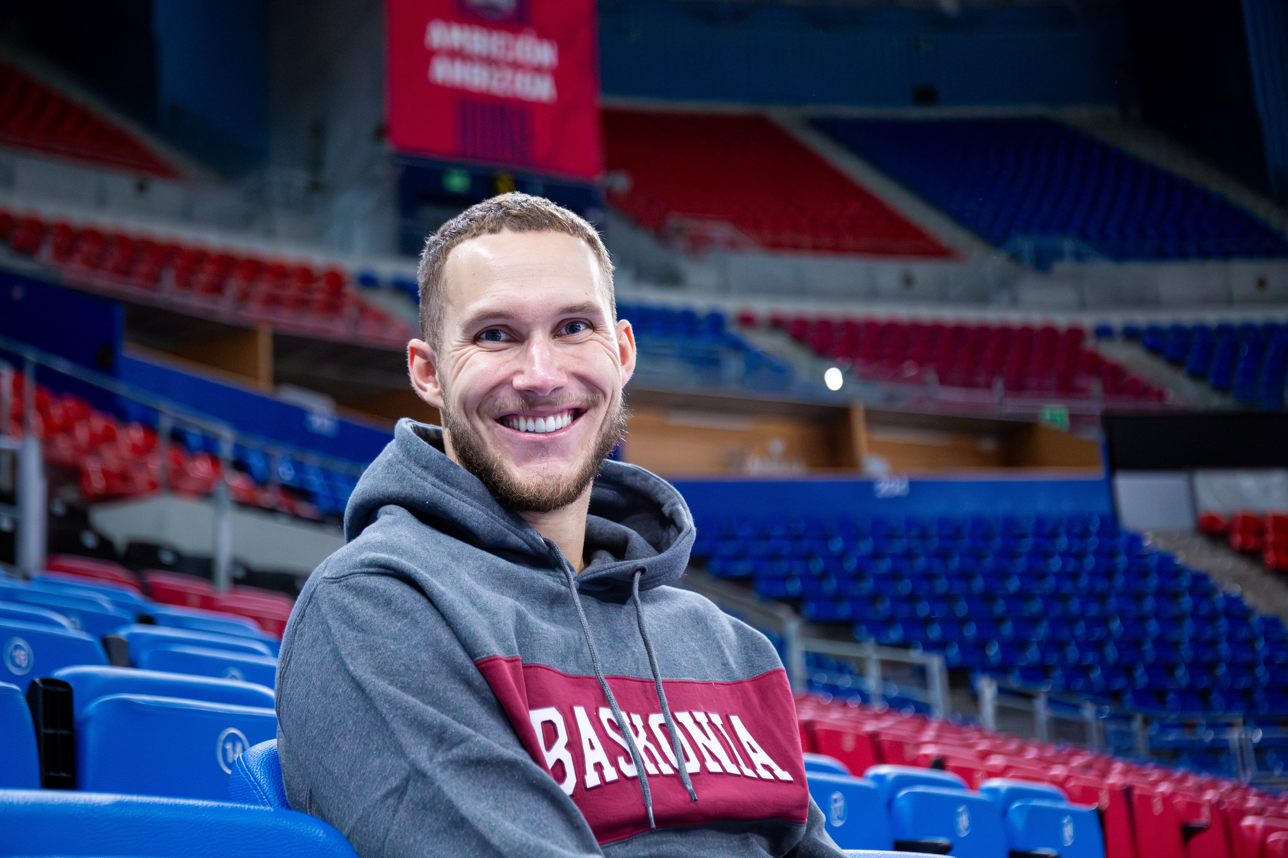 Tadas Sedekerskis, capitán del Baskonia, retratado en el Fernando Buesa Arena de Vitoria, en una imagen cedida por el club.