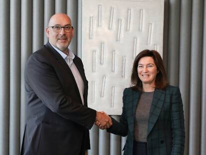 Emilio Gayo, presidente de Telefónica España, y Cristina de Parias, Country Manager de BBVA.