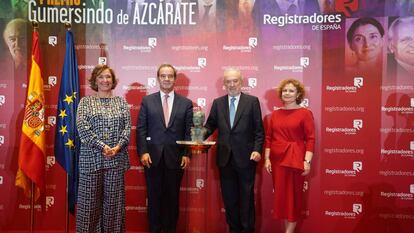 En la foto, de izquierda a derecha: Belén Merino, decana autonómica de los registradores de Madrid; Andrés Allamand, secretario general Iberoamericano; Santiago Muñoz Machado, director de la Real Academia Española y María Emilia Adán, decana de los Registradores de España.