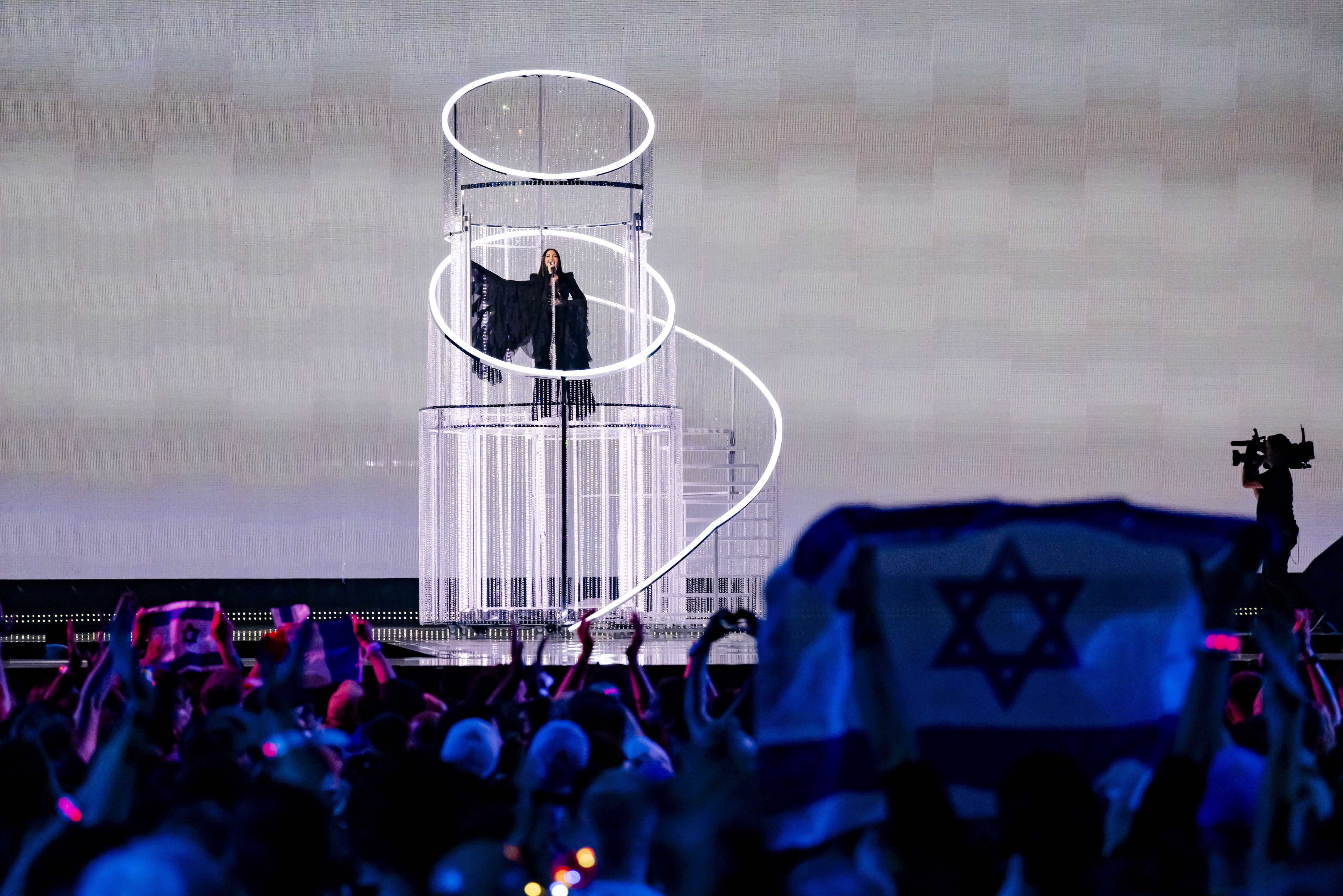 Haga como Eurovisión, no se meta en política