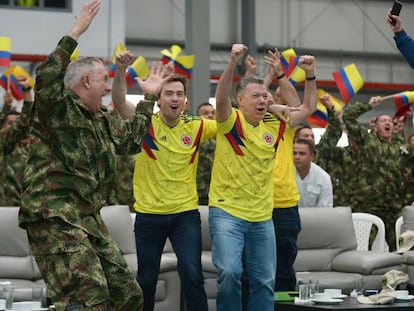 Juan Manuel Santos celebra un gol de Colombia en el Mundial de Rusia