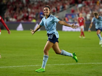 Marta Cardona celebra su gol ante Dinamarca este sábado en el último partido de la fase de grupos de la Eurocopa.