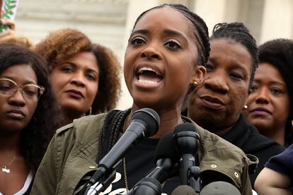 "La tierra de la libertad para todos no lo ha sido para los negros y estamos cansados", alegó la activista.